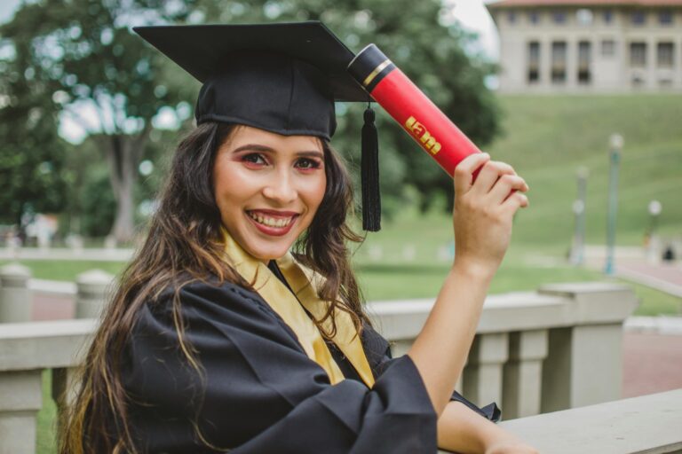 How to Get a Fully Funded PhD in UK